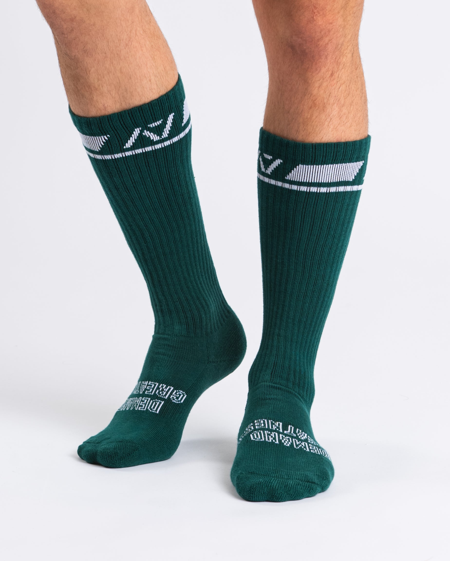 Side profile of A7 Deadlift Socks in Emerald Forás, highlighting the A7 logo on the ankle and compression-style top.