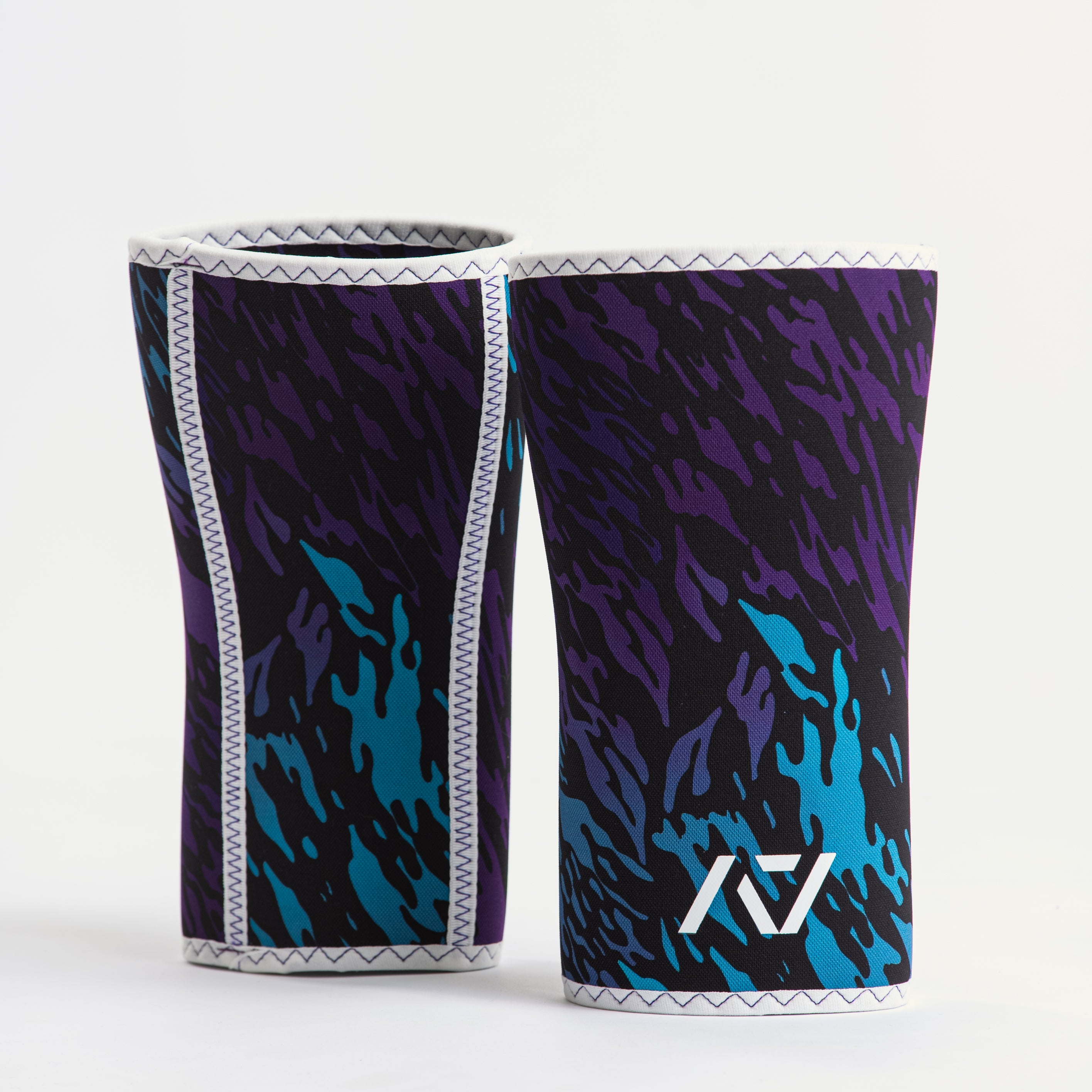 Close-up of A7 Hourglass Knee Sleeves – Rigor Mortis – Violet Tiger, displaying double-stitched seams and 7mm neoprene thickness.