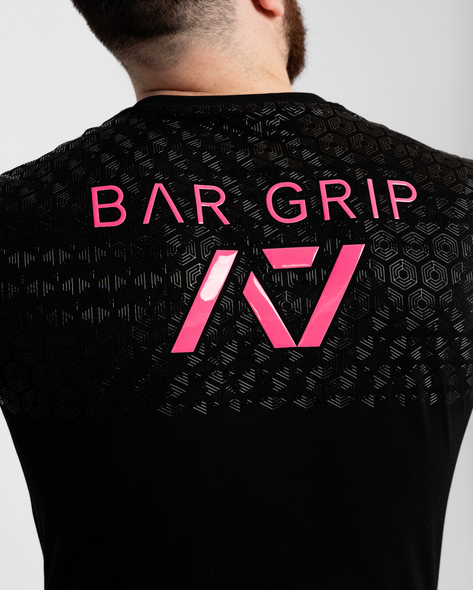 close up of a7 bar grip on RPES mens bar grip shirt