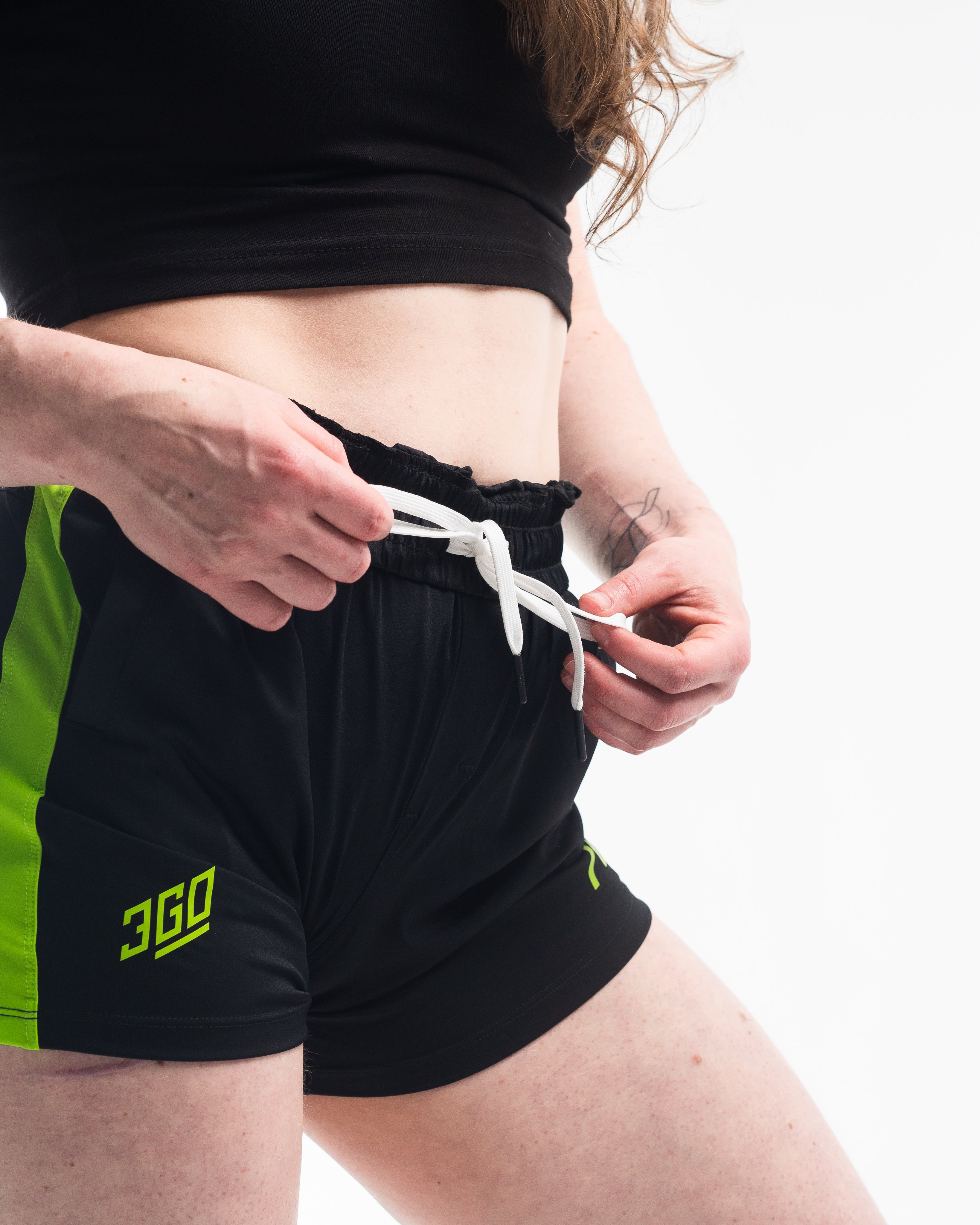 Wide waistband with A7-branded drawstrings on Alien 360Go Shorts for a secure, adjustable fit.