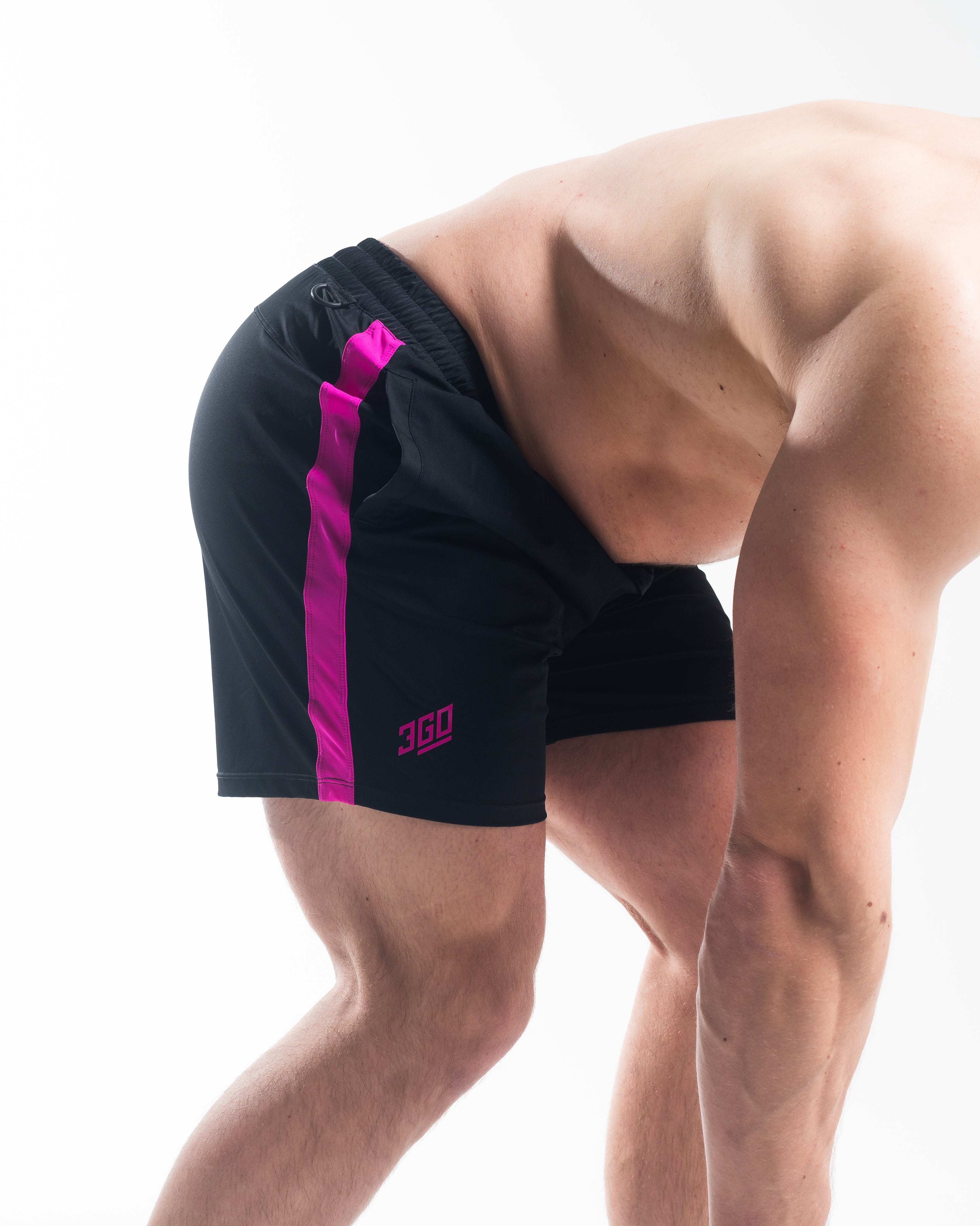 Showcasing the 360 degree stretch doing gym accessory work. This is a must for gym sessions.
