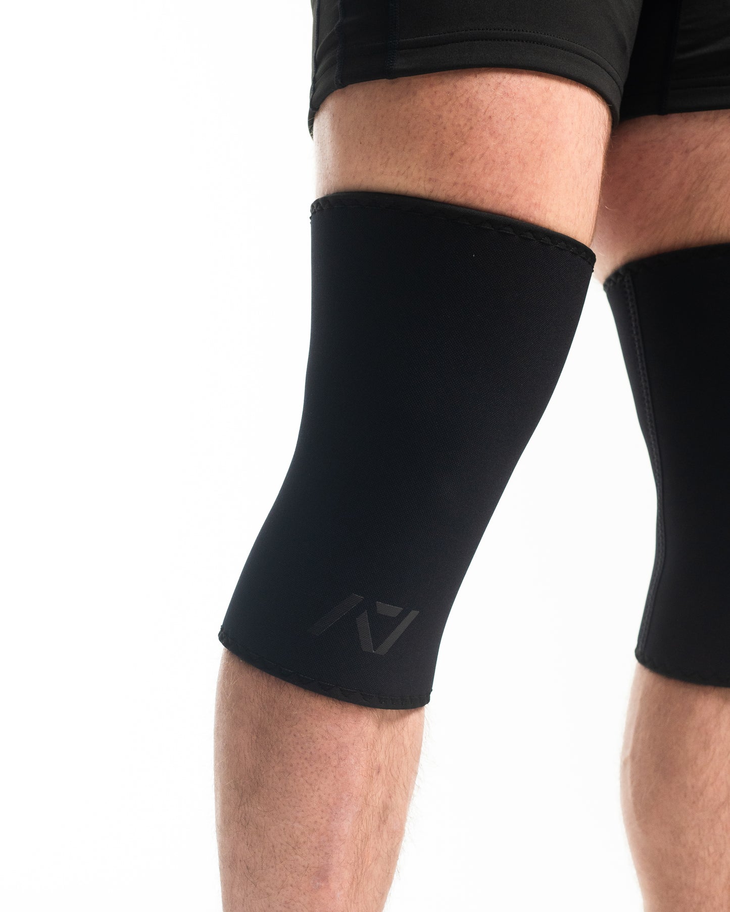 Hourglass Knee Sleeves - Stealth - A7