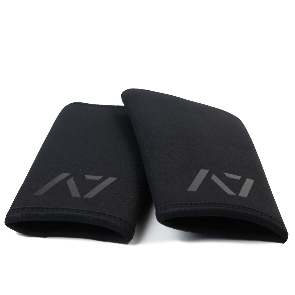 
                  
                    CONE Knee Sleeves - USPA & IPF Approved - Stiff - Stealth
                  
                